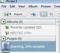 picsa-3-5-scanning Picasa 3.5 เมื่อติดตั้งเสร็จจะเริ่ม scan รูปใบหน้าในภาพในเครื่อง