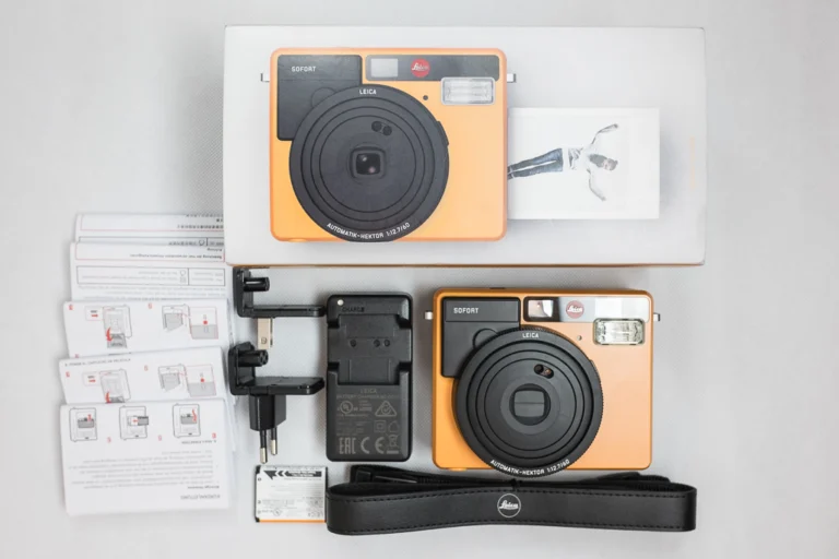 แกะกล่อง Leica Sofort